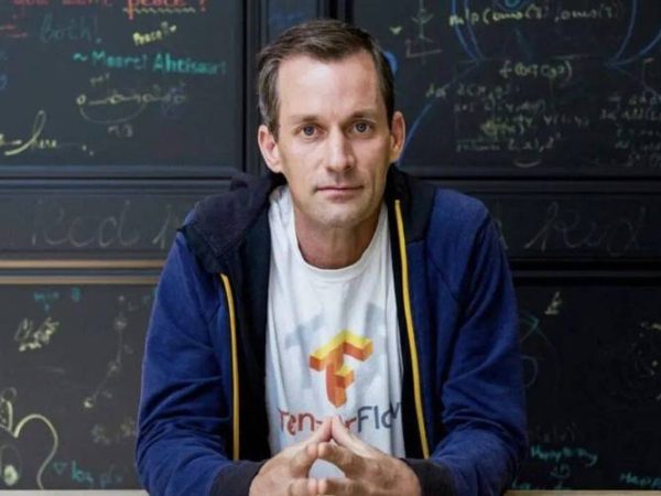谷歌AI首席科学家Jeff Dean离职创业：干满27年，他要让AI“自己搞科研”