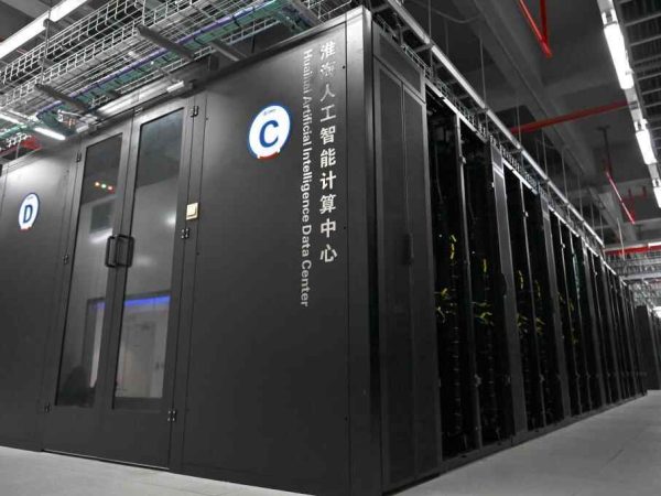OpenAI突然停卖Pro会员：AI最大的瓶颈，居然是服务器不够用