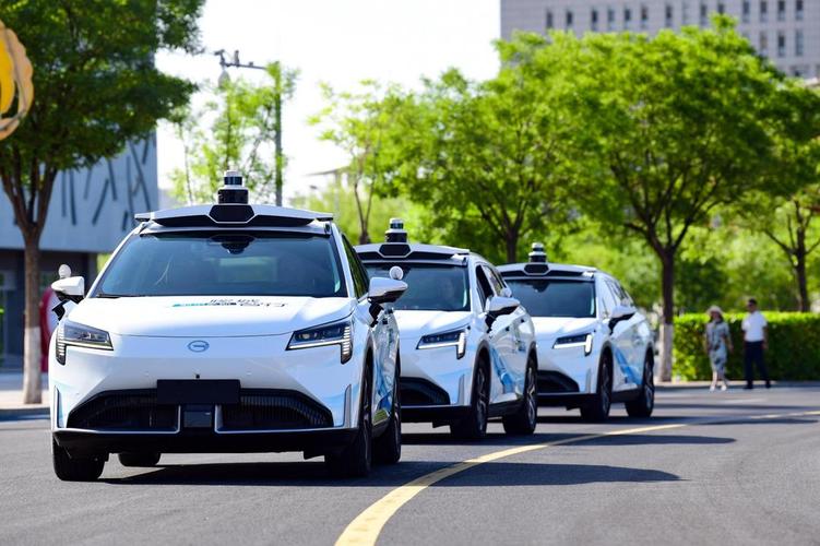 滴滴Robotaxi R2 无人驾驶出租车